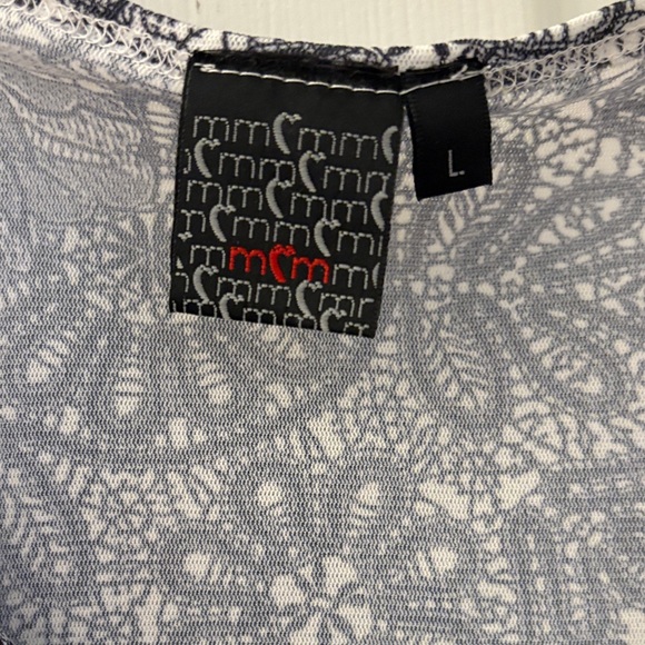 Chico's Black and White Floral Sleeveless Blouse - Picture 3 of 3